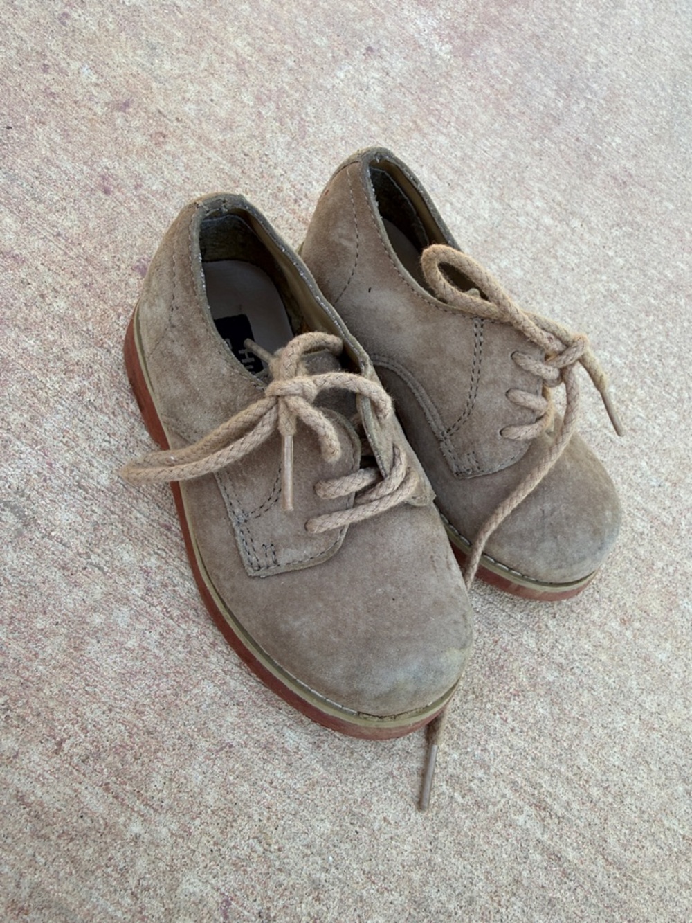 Hush Puppies Kids Suede Lace-Up Dress Shoes in Taupe